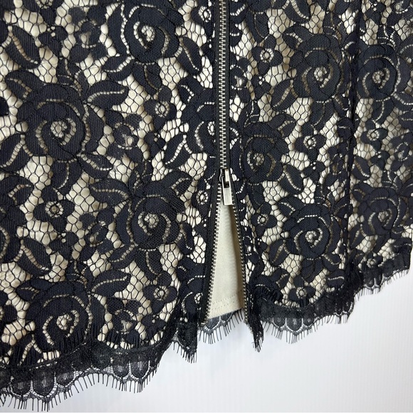 DIANE von FURSTENBERG Scotia Lace Pencil Skirt. Size 2 - Picture 7 of 11